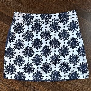 Vineyard Vines Navy and White Floral Mini Skort